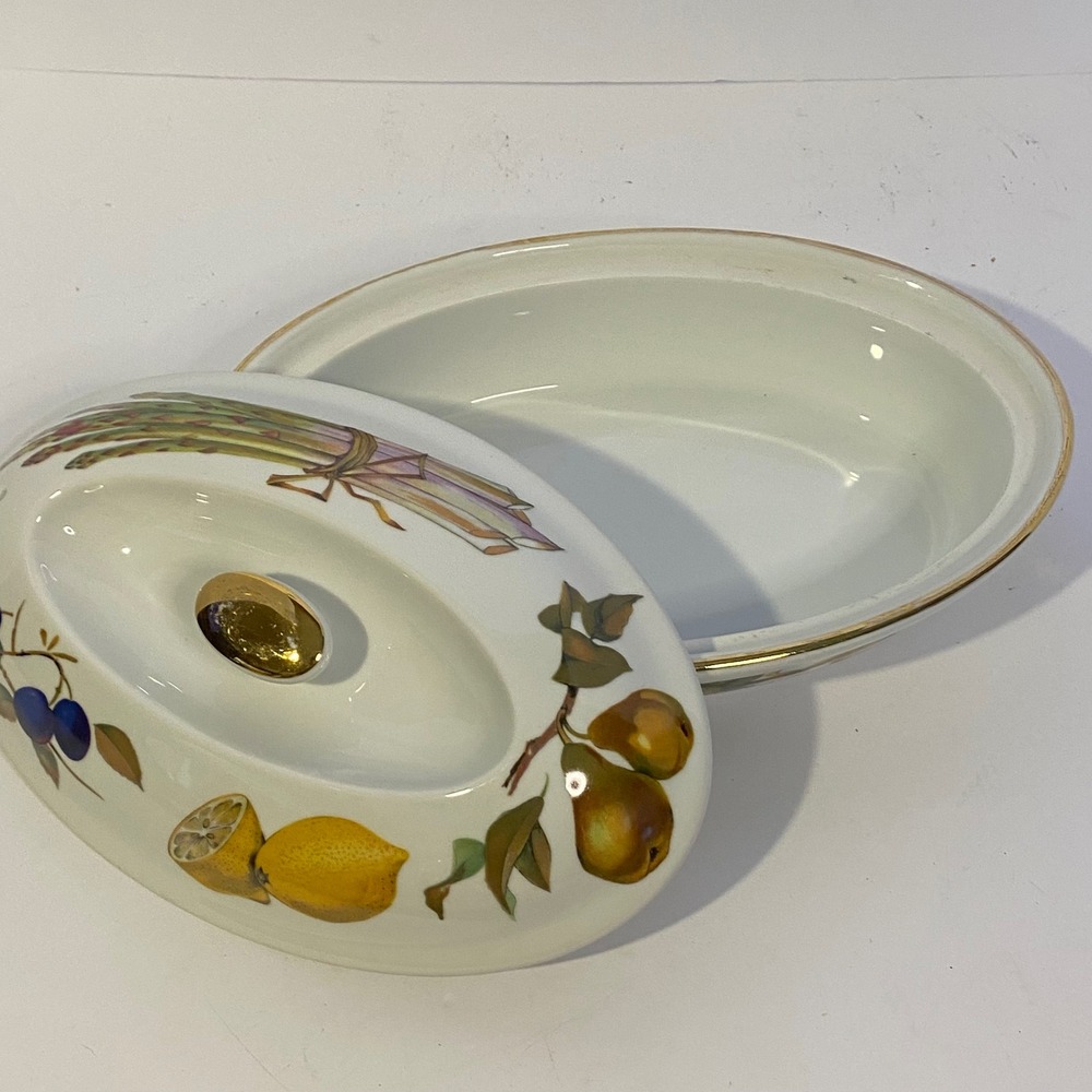 Royal Worcester Evesham Gold Casserole Dish White Good Fruit Gilt Trim Lid